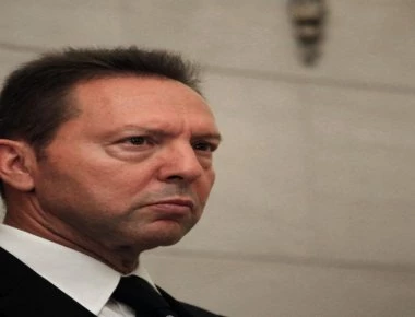 Γ. Στουρνάρας: «Ζητώ συγνώμη από τη σύζυγό μου»